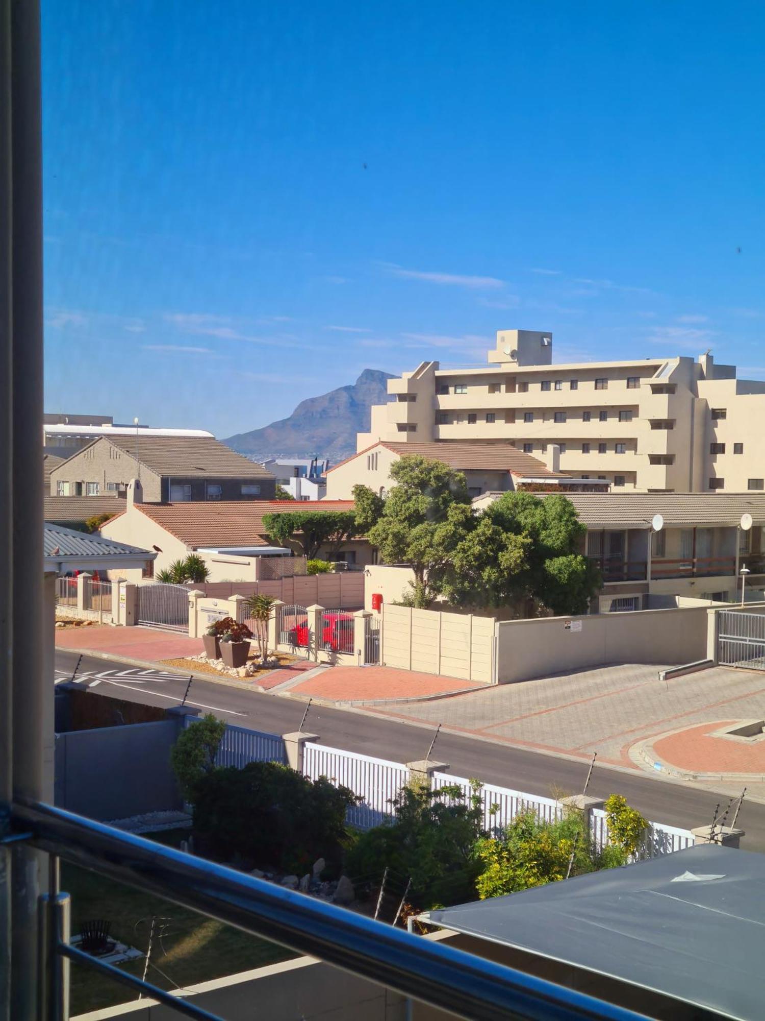 Caline Vip Apartments, Beach Close بلوبيرجستراند الغرفة الصورة